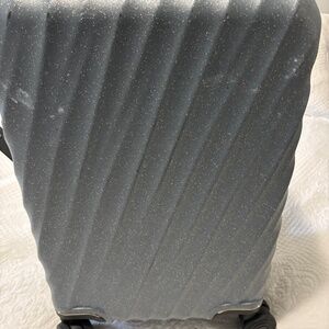 Tumi International 4 wheeled expander